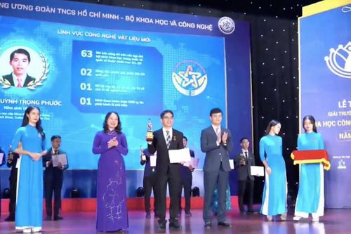 Vinh danh 10 nhà khoa học trẻ nhận Giải thưởng Khoa học công nghệ Quả cầu vàng năm 2023