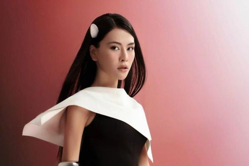 Hà Nhi tung MV đậm màu sắc điện ảnh