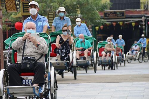 Du lịch 'tung chiêu' kích cầu cuối năm