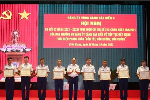 Bộ Tư lệnh Vùng Cảnh sát biển 4 thực hiện hiệu quả phong trào 'Bốn tốt, bốn không, bốn chống'