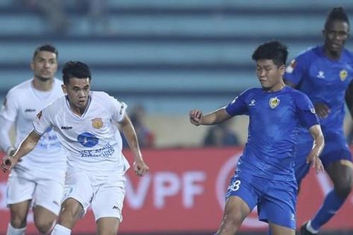 V-League giàu màu sắc với VAR