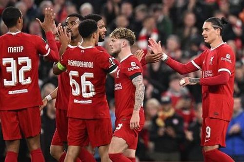 Liverpool đại thắng tại Anfield