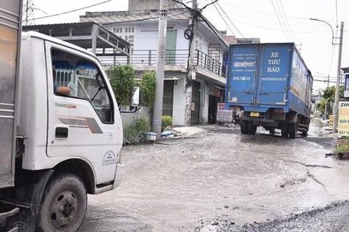 Giải pháp xử lý tuyến đường ngập nửa năm chưa rút ở TPHCM