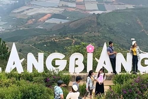Tạm dừng tham quan khu du lịch Lang Biang sau vụ nữ du khách tử vong