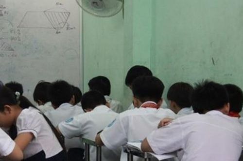 'Bỏ việc ở trường túc tắc dạy gia sư, thu nhập của tôi gần 16 triệu/tháng'