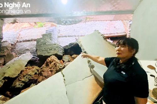 Chưa thể xử lý hàng tấn đất đá ập vào nhà dân tại huyện Nghi Lộc