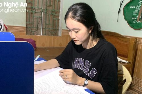 Nữ sinh vùng khó đạt thủ khoa học sinh giỏi tỉnh môn Địa lý