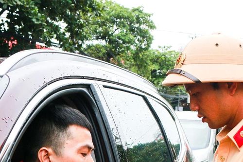 Tiếp tục kiểm tra, xử lý nghiêm vi phạm nồng độ cồn ở thành phố Vinh