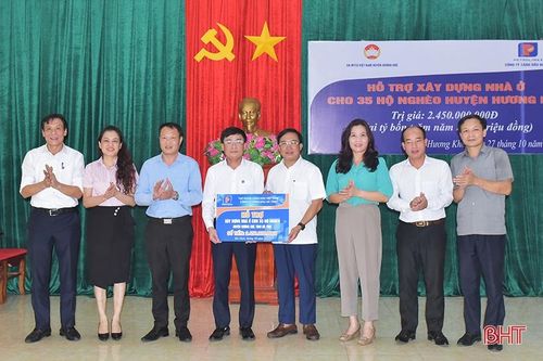 Xăng dầu Hà Tĩnh hỗ trợ 35 hộ nghèo Hương Khê xây nhà ở