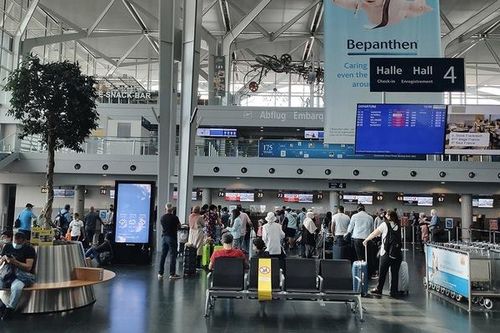 Thụy Sĩ: Sân bay EuroAirport ở Basel liên tục bị đe dọa đánh bom