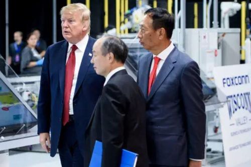 Các tỷ phú bước vào chính trường đông đến bất ngờ
