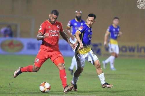 Jhon Cley 'quay xe', không muốn gia nhập SLNA để đầu quân cho bầu Đức?