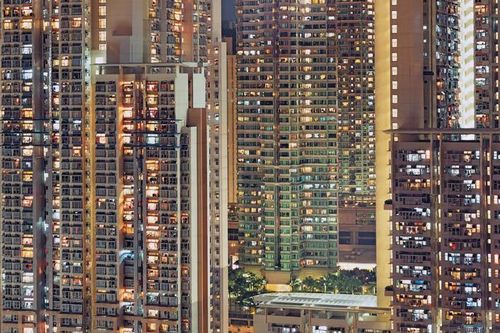 Người dân các nước giàu có xu hướng 'tiêu dùng ẩn dật'