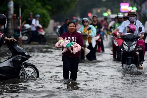 Tìm giải pháp 'xanh hóa' hạ tầng thoát nước đô thị