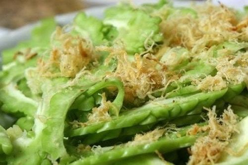 Giảm mỡ máu nhờ ăn mướp đắng