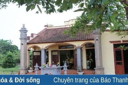 Về phố Đông Thôn thăm đền Thánh Cả
