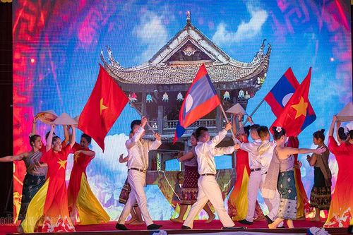 Các tỉnh Tây Bắc, TP. Hồ Chí Minh và Luông Pha Bang (Lào) cùng hướng đến hợp tác phát triển hiệu quả hơn