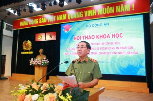 Gắn kết công tác đào tạo sau đại học với thực tiễn công tác, chiến đấu