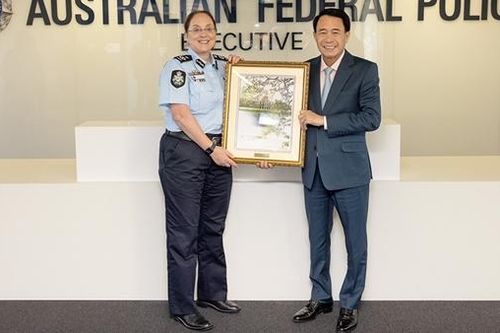 Tăng cường hợp tác với các cơ quan thực thi pháp luật Australia