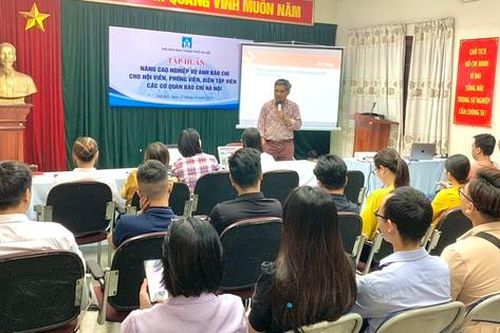 Nâng cao nghiệp vụ ảnh báo chí cho phóng viên, biên tập viên các cơ quan báo chí Hà Nội