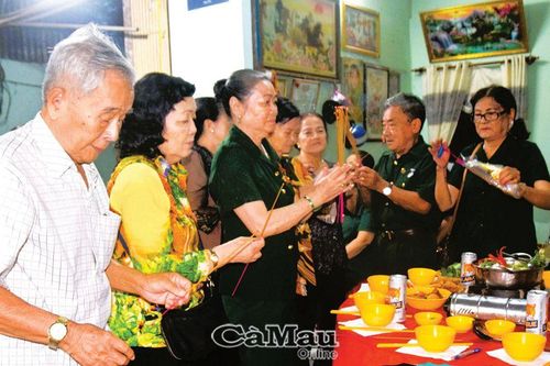 Ấm tình ngày họp mặt