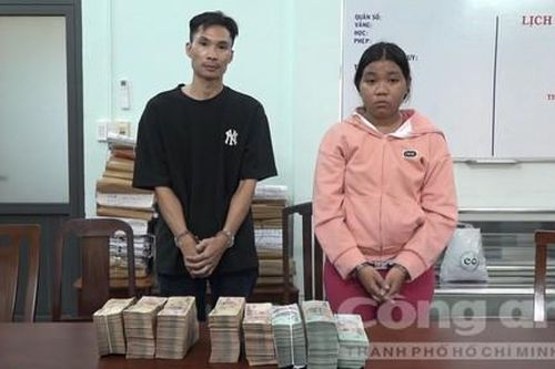 Công an TPHCM đã bắt giữ 3 đối tượng dùng súng cướp gần 4 tỷ đồng tại ngân hàng Sacombank