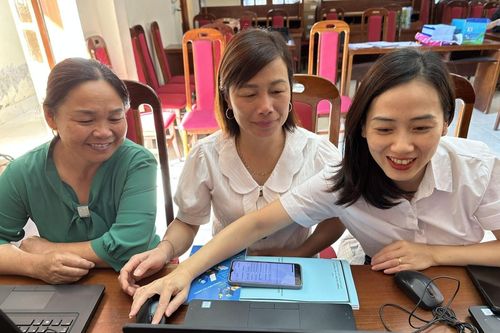 Bắc Kạn tổ chức tập huấn phổ biến kiến thức nâng cao kỹ năng số cho người dân