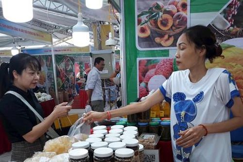 Hà Nội: Kết nối nông sản an toàn với chợ truyền thống