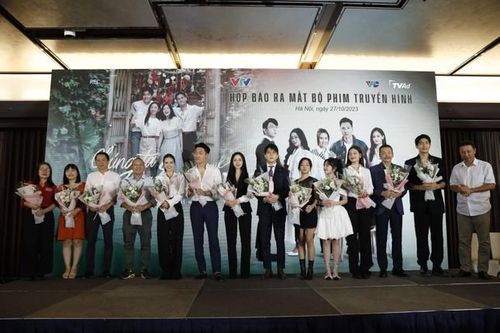 Họp báo ra mắt phim: 'Chúng ta của 8 năm sau'