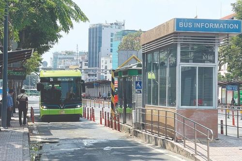 Xe buýt hoạt động ngày càng khó