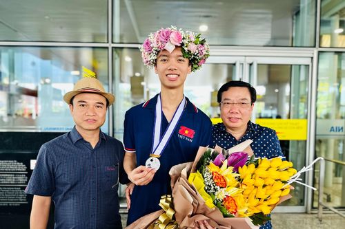Nam sinh đoạt Huy chương Bạc Olympic Toán quốc tế muốn theo nghề giáo