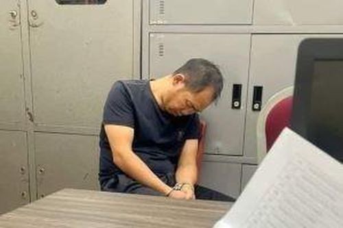 Tạm giữ đối tượng người nước ngoài trộm cắp nhiều điện thoại