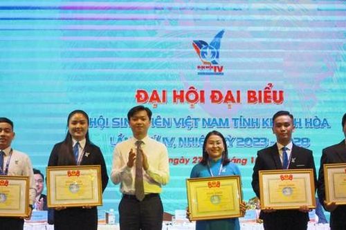 Sinh viên Khánh Hòa 'vững bản sắc, xây khát vọng, tự hào tiến bước'