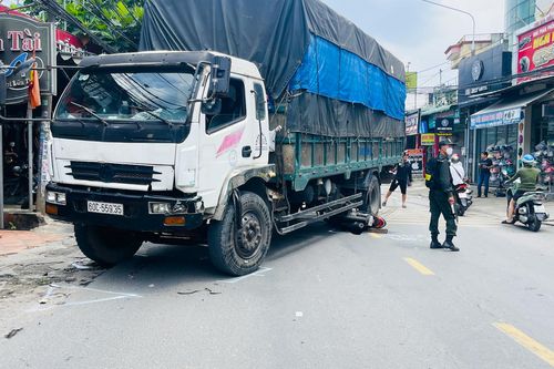 Đồng Nai: Xe tải nghi mất lái gây tai nạn liên hoàn, 2 người thương vong