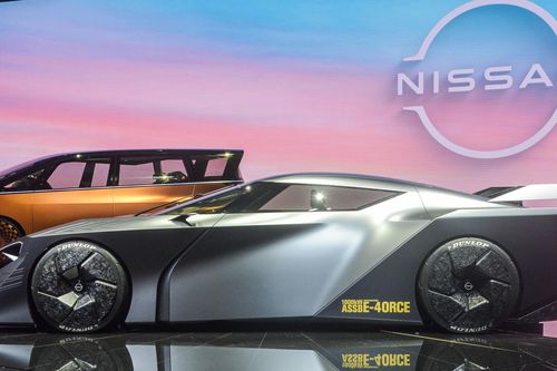 Mãn nhãn với mẫu xe của tương lai siêu nhẹ và hiện đại Nissan Hyper Force