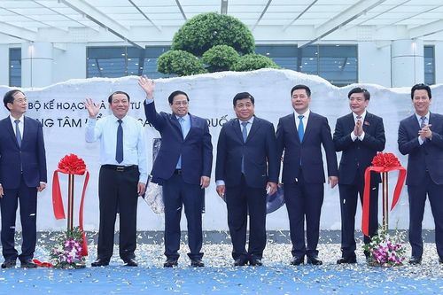 Thủ tướng dự Lễ khánh thành Trung tâm Đổi mới Sáng tạo Quốc gia