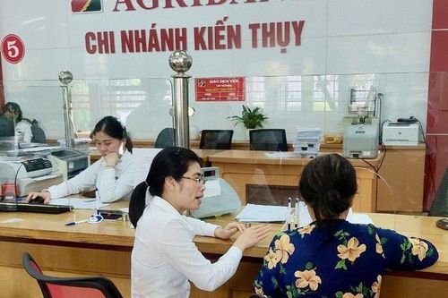Nhân viên ngân hàng giúp người dân thoát khỏi 'bẫy lừa' tiền tỷ