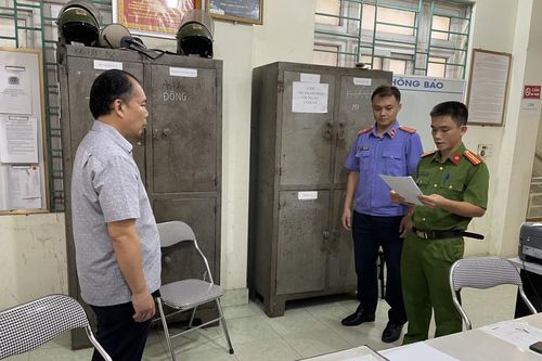 Khởi tố Giám đốc và Phó Giám đốc Trung tâm sát hạch lái xe