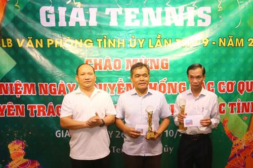 Bế mạc Giải tennis CLB Văn phòng Tỉnh ủy Gia Lai lần thứ 9 (mở rộng)