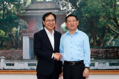 Tạo điều kiện thuận lợi cho Samsung phát triển đầu tư kinh doanh tại Việt Nam