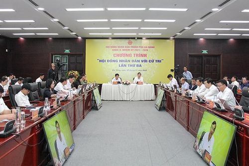 Định kỳ tổ chức Chương trình 'Hội đồng nhân dân với cử tri'