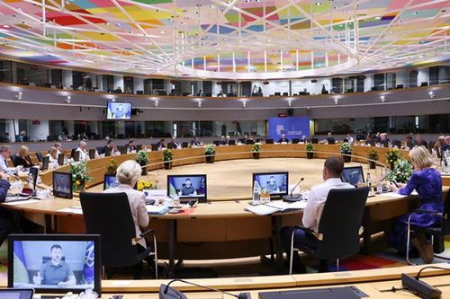 EU đi tìm tiếng nói chung về những vấn đề nóng