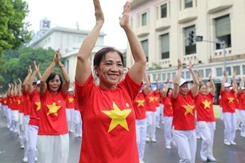 Hàng ngàn người cao tuổi tham gia Ngày hội rèn luyện sức khỏe