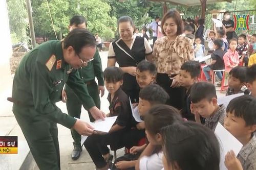 Khám, phát thuốc cho 3.500 người dân vùng cao