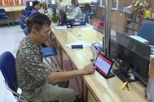 Chuyển đổi số phục vụ công dân tốt hơn | Hộp thư truyền hình | 28/10/2023