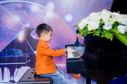 NSND Trung Hiếu ngồi 'ghế nóng' cuộc thi Festival Piano Talents 2024