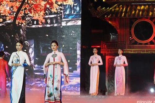 Ấn tượng Lễ hội Áo dài Du lịch Hà Nội 2023
