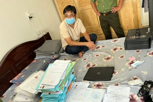 Hành trình triệt phá đường dây cấp giấy phép lao động giả và đưa hối lộ hàng tỷ đồng