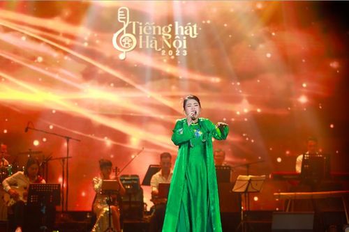 Cô gái 18 tuổi người Hà Tĩnh đăng quang cuộc thi 'Tiếng hát Hà Nội 2023'