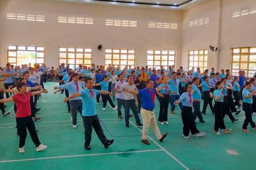 Hơn 200 cán bộ, giáo viên Kon Tum tập huấn công tác Đội